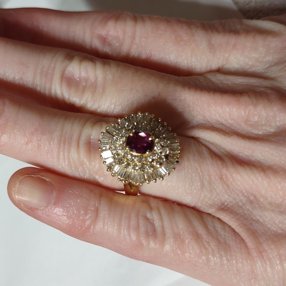 Ruby and diamond ring 14k yellow gold, ballerina from the 1990s - Picture 3 of 12